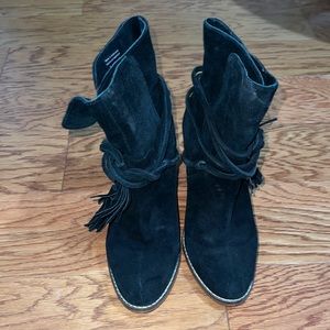 Super cute Black heeled boots